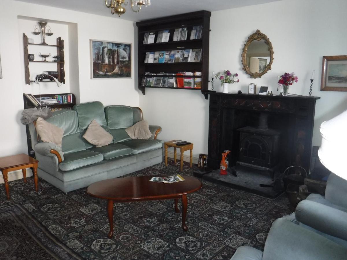 Morawel Bed & Breakfast Fishguard Exterior photo